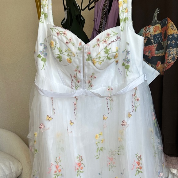 Floral Embroidered White Dress - Picture 1 of 7